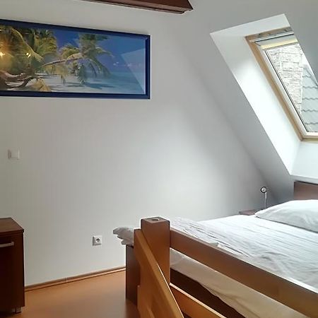 Fatrapark 1 U Sovicky Studio, Kuchynka, Kupelna,S Balkonom Gratis Parkovanie V Podzemnej Garazi Ruzomberok Luaran gambar