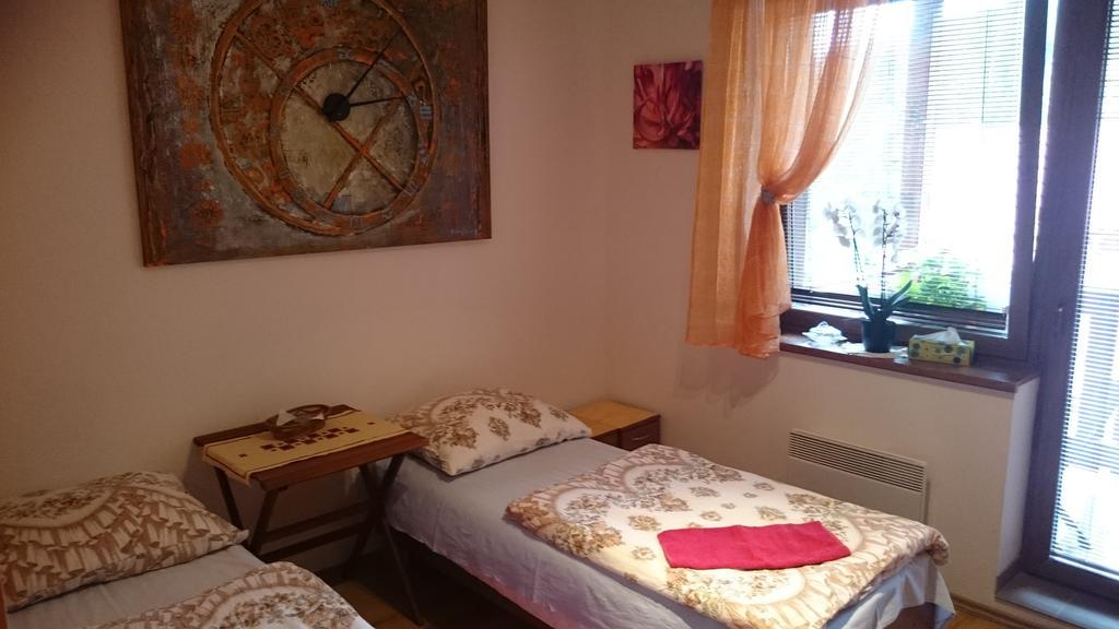 Fatrapark 1 U Sovicky Studio, Kuchynka, Kupelna,S Balkonom Gratis Parkovanie V Podzemnej Garazi Ruzomberok Luaran gambar