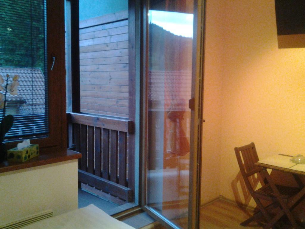 Fatrapark 1 U Sovicky Studio, Kuchynka, Kupelna,S Balkonom Gratis Parkovanie V Podzemnej Garazi Ruzomberok Luaran gambar
